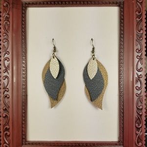 💎Handmade Leather 3-layer Earrings